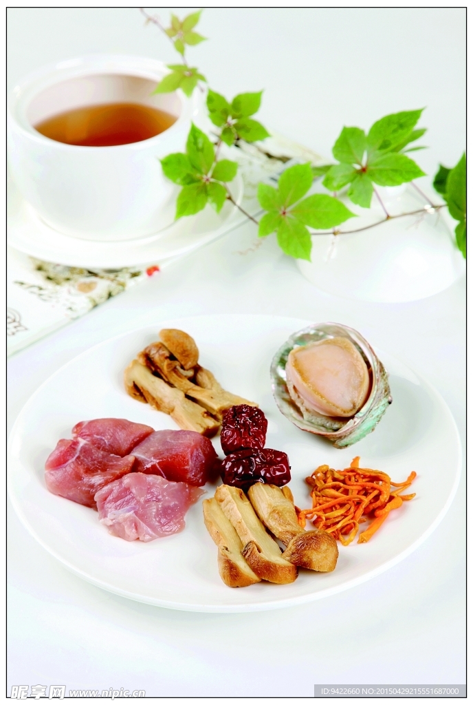 肉汁松茸菌炖大连鲍