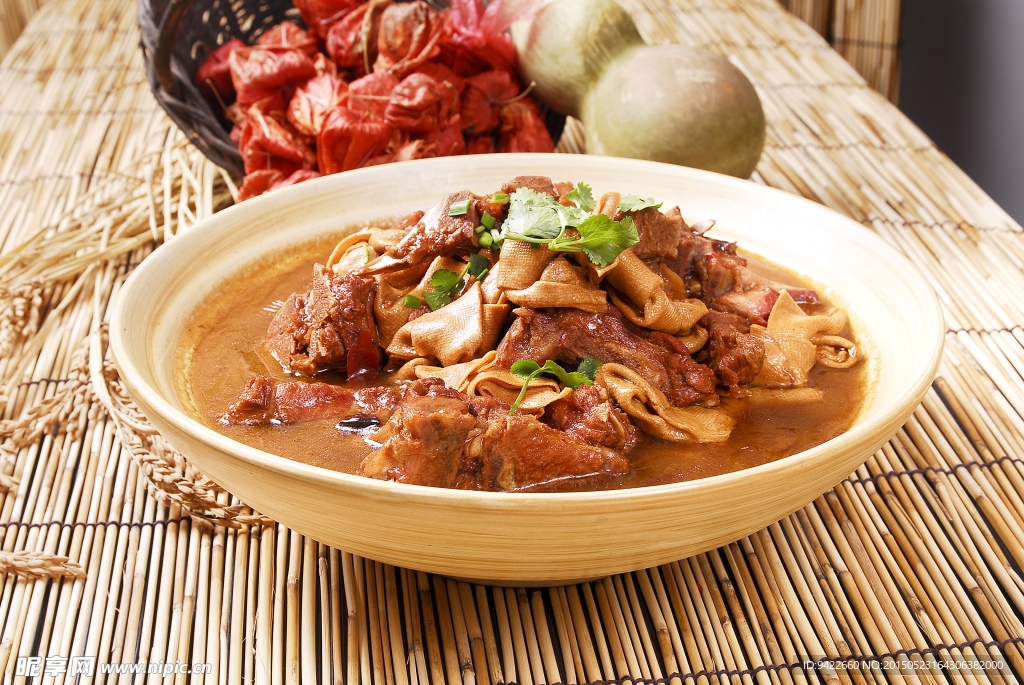 脊骨烩干豆腐（放大倍）