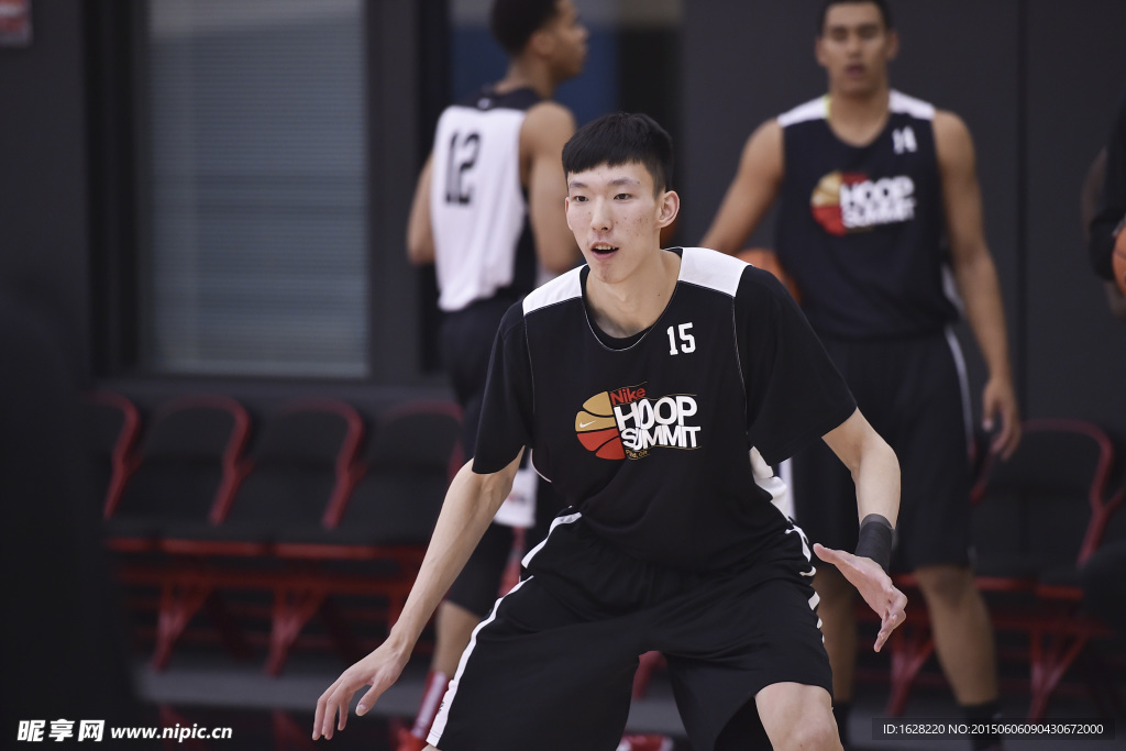 篮球训练装备广告