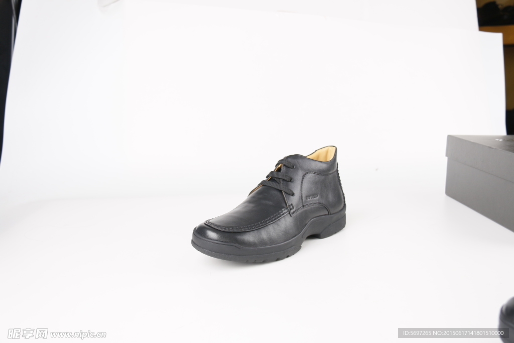 男式皮鞋