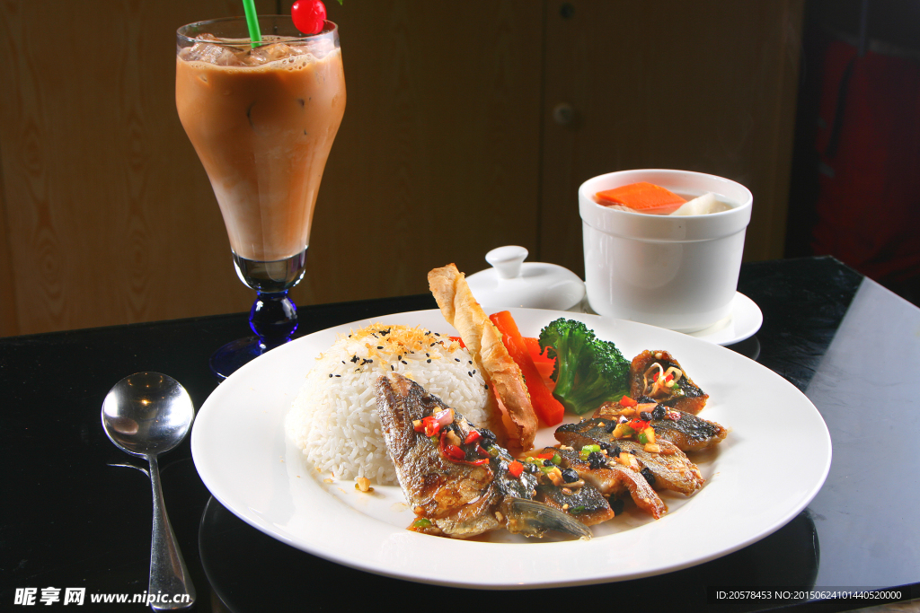 香辣豆豉马胶鱼套饭