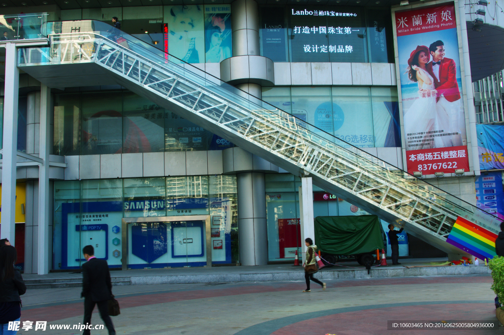 楼墙广告 电梯设备