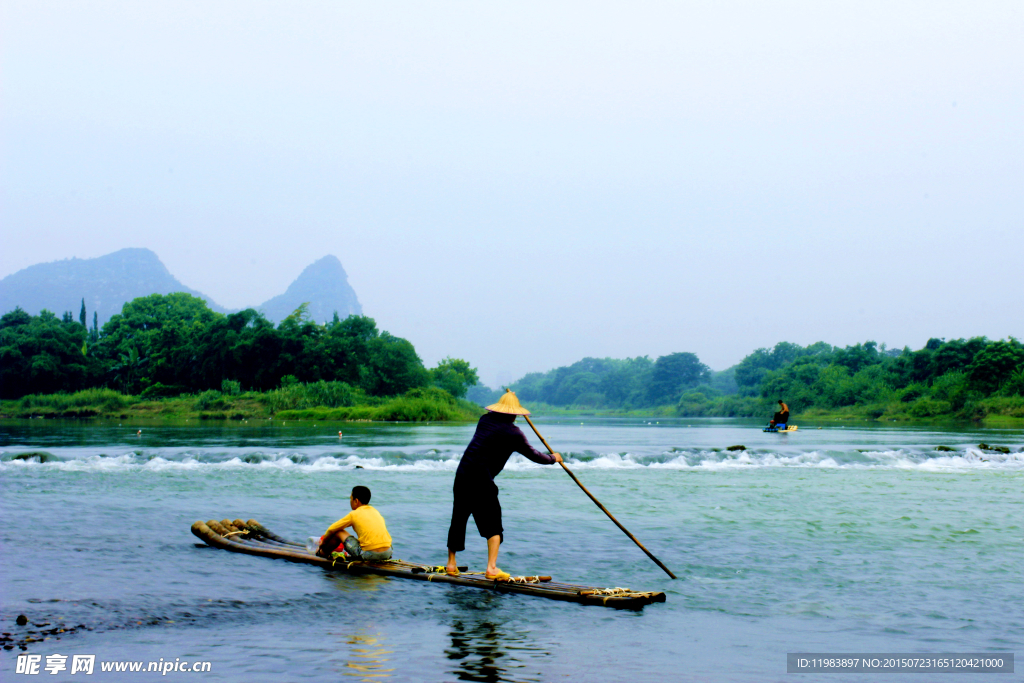 漓江大洲打鱼人