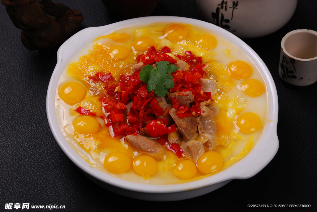 剁椒鸟蛋蒸猪脑