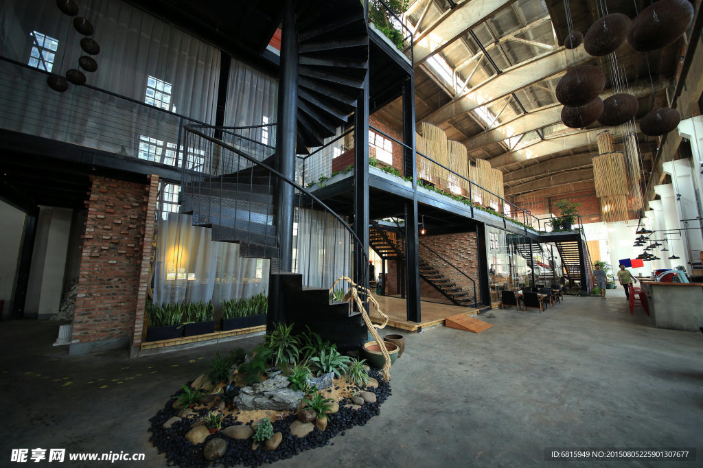 旧厂房改造餐厅设计