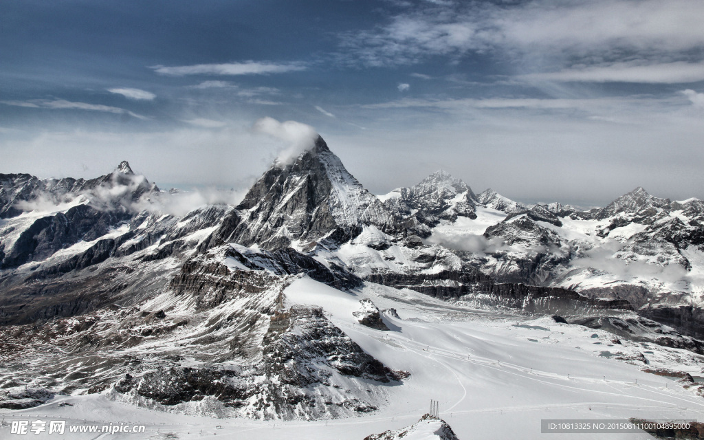 高原雪山风景