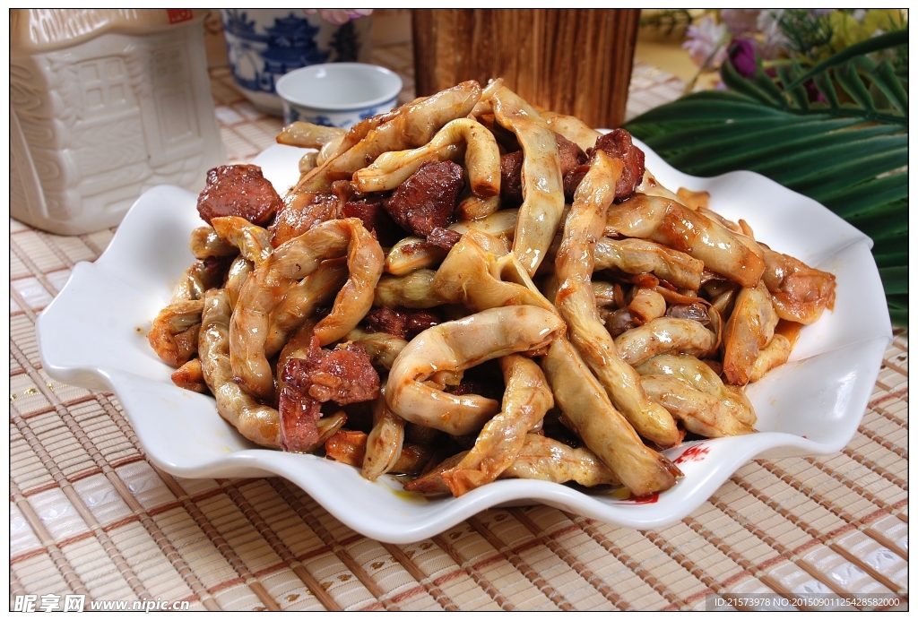 红烧肉压黄豆角