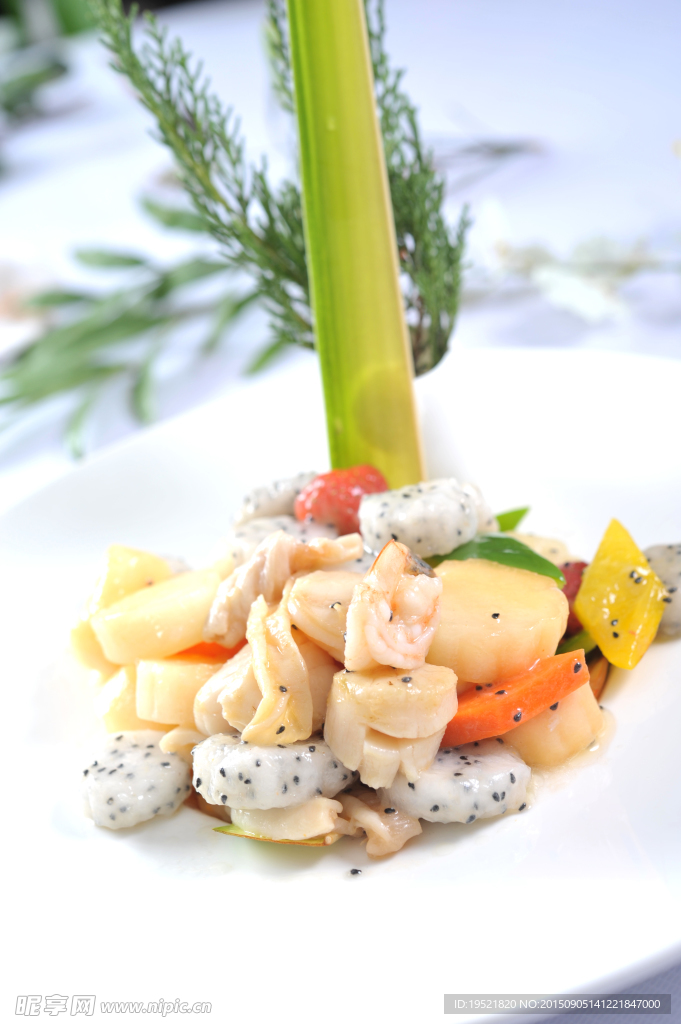 清甜果香海珍盘