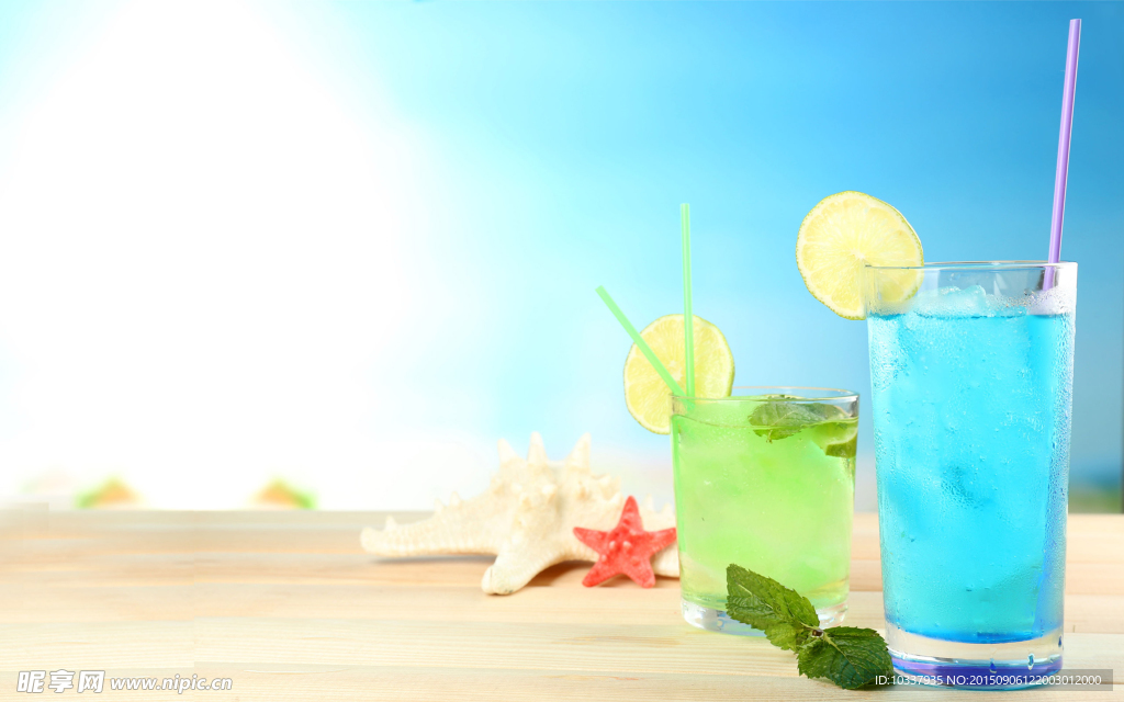 两杯夏日冷饮