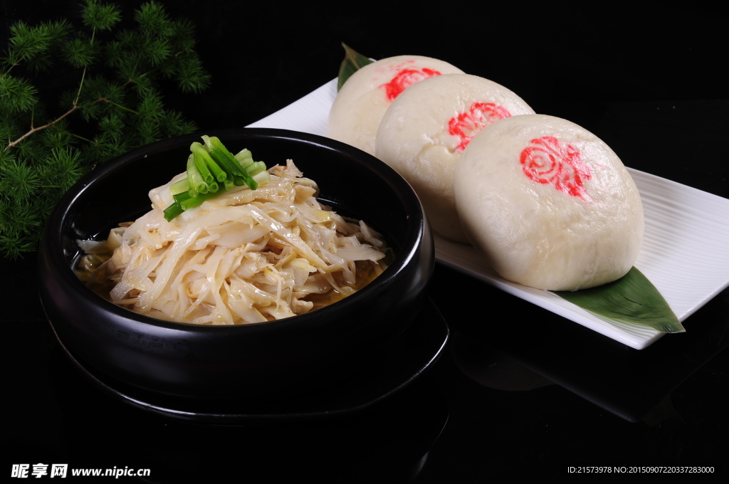 义务馒头配腊笋