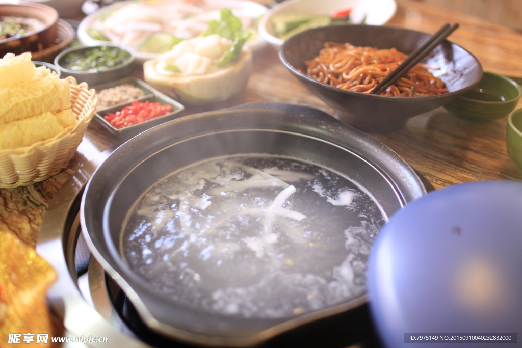 海南椰子鸡火锅