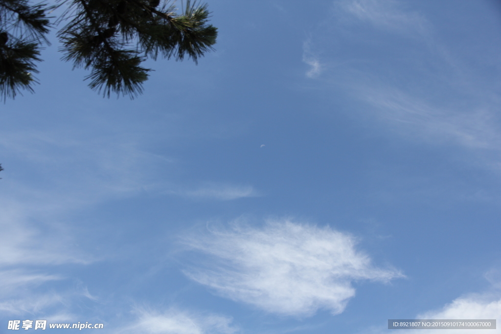 云朵 蓝天 天空  蔚蓝天空