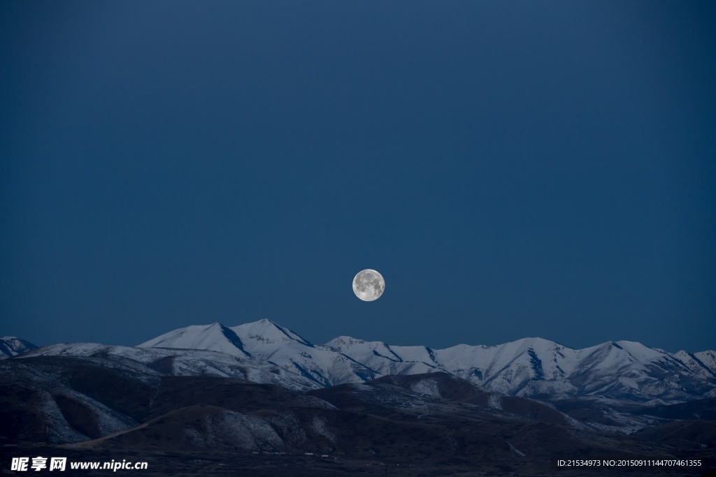 月亮 满月 山脉