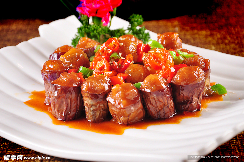 线茄子烧鹌鹑蛋