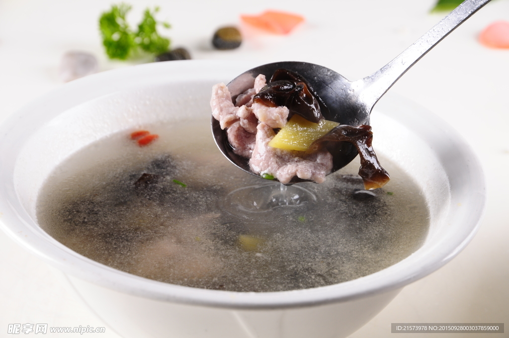 云耳姜肉汤