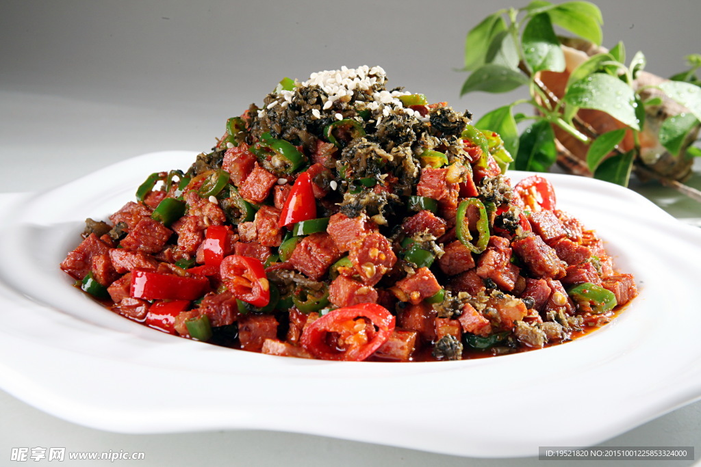 芽菜双椒牛肉粒