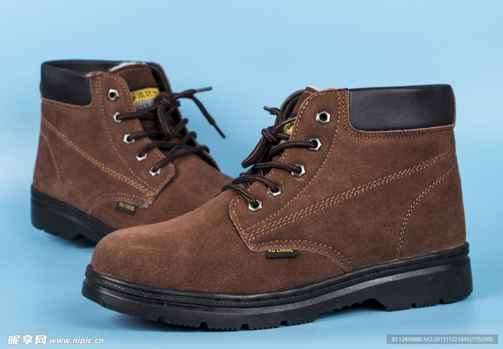 蓝色背景孚诚棕色高帮劳保鞋