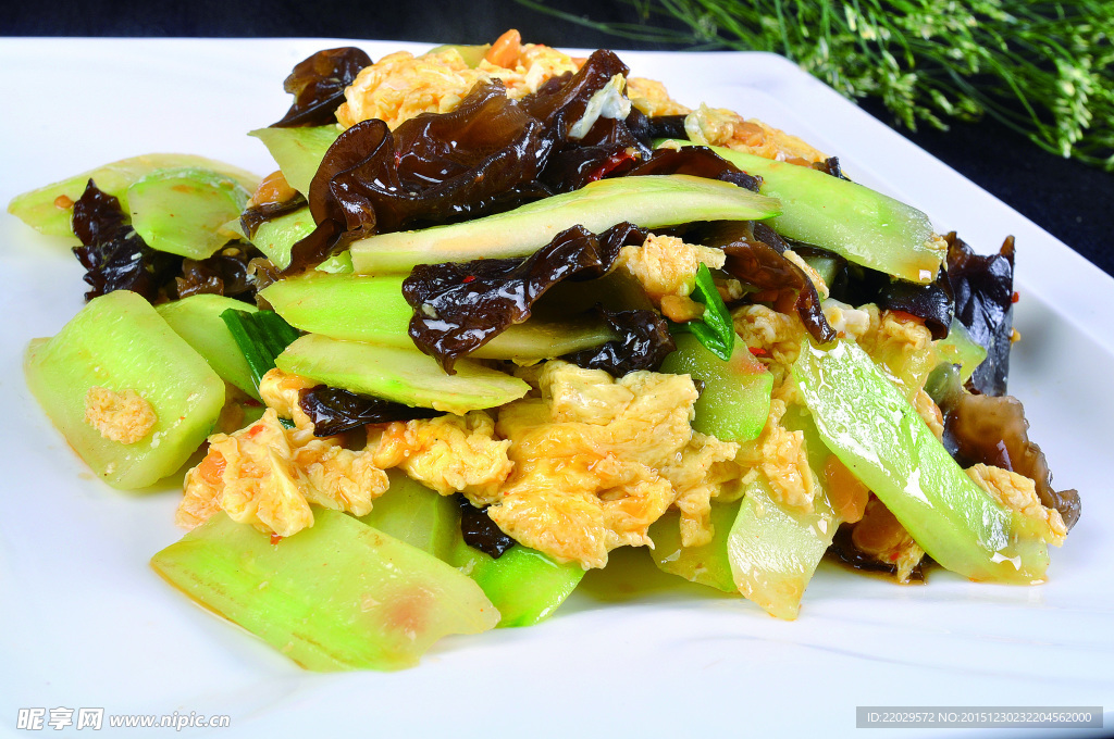 黄瓜木耳炒鸡蛋