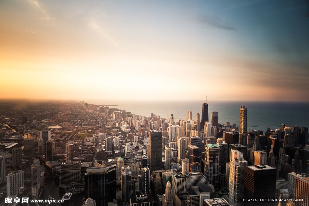 夕阳下的芝加哥