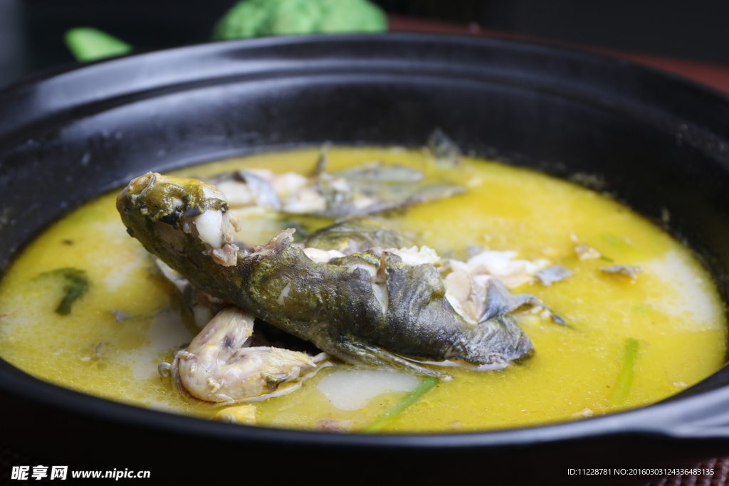 酸汤黄骨鱼