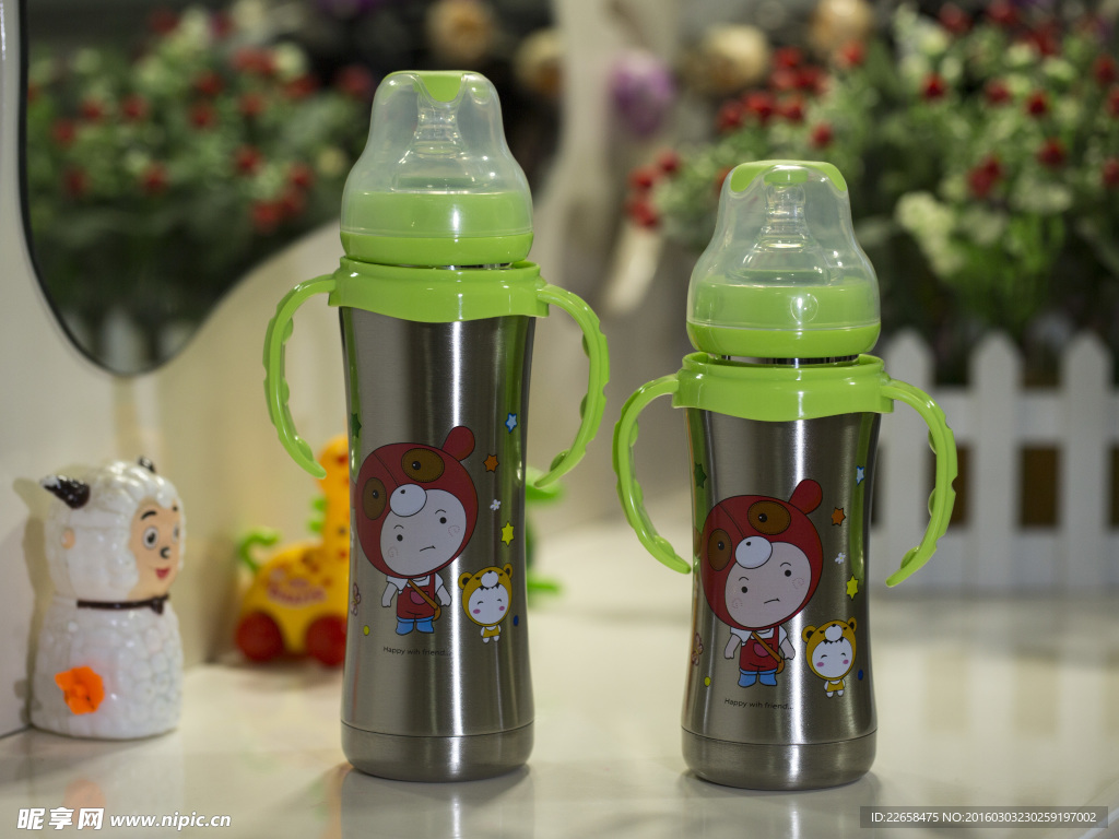 婴儿保温奶瓶素材
