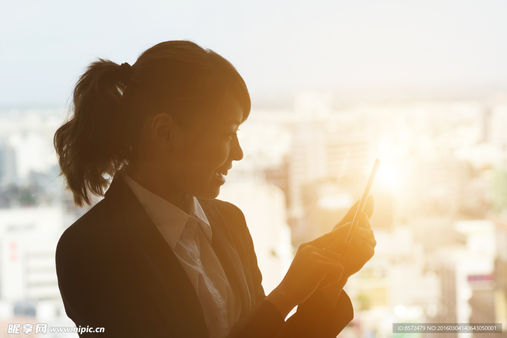 办公白领实拍黄昏