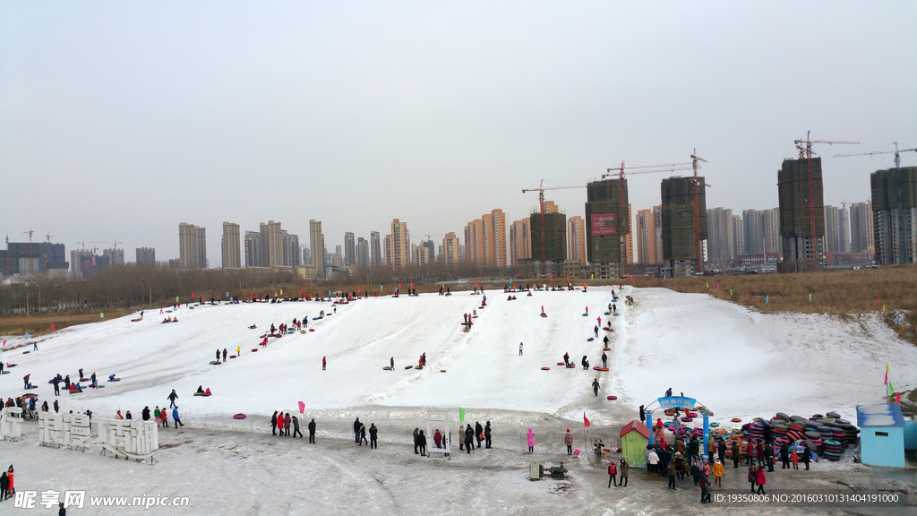 冬天的玩雪娱乐