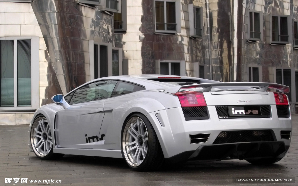 银色兰博基尼跑车壁纸