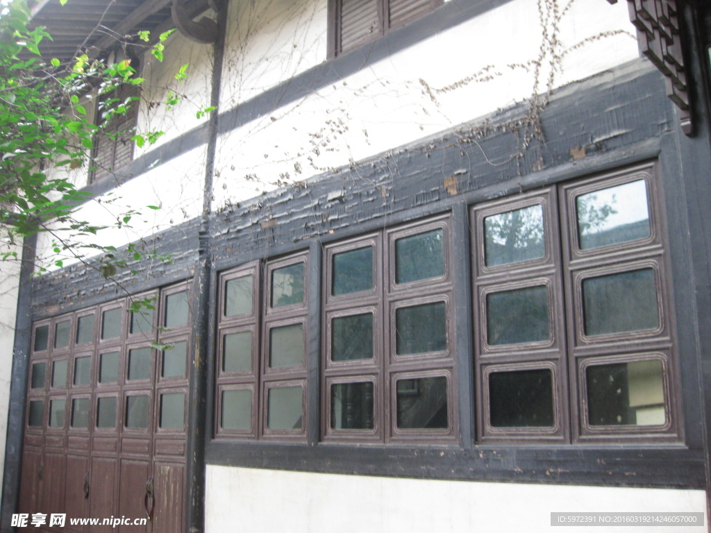 古旧窗户老房子