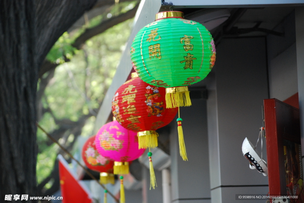 街头灯笼
