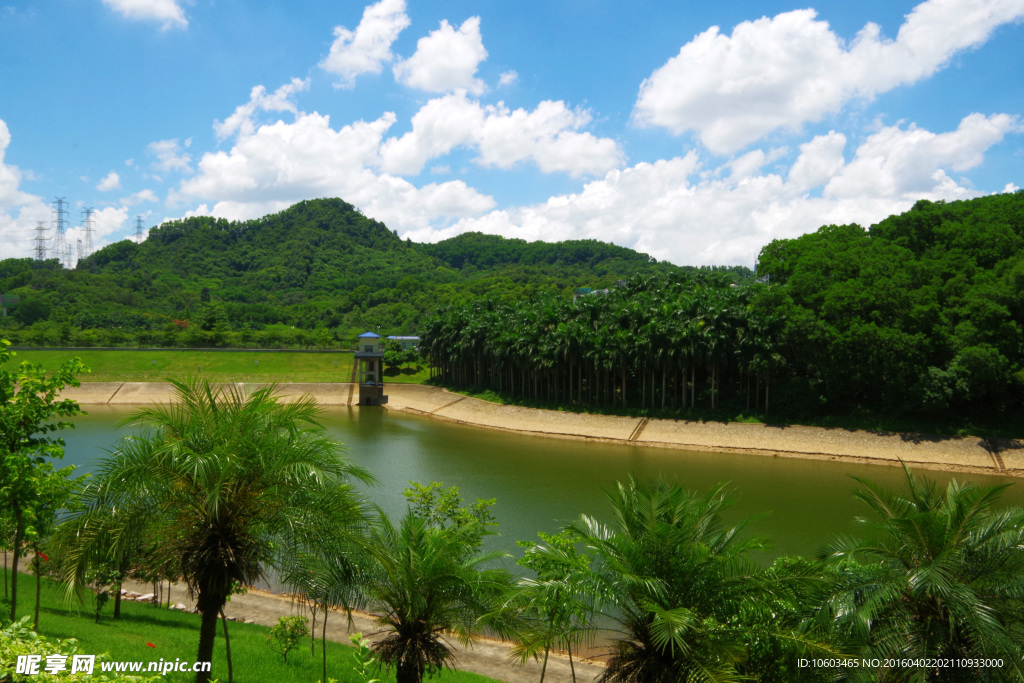 山水银湖 碧水蓝天