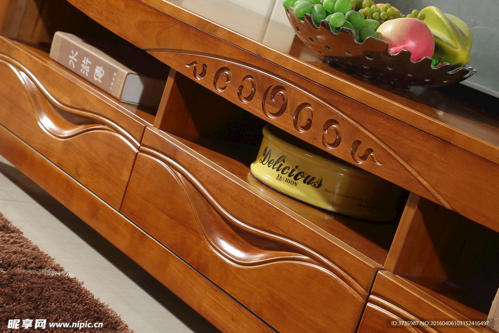 实木电视柜特写