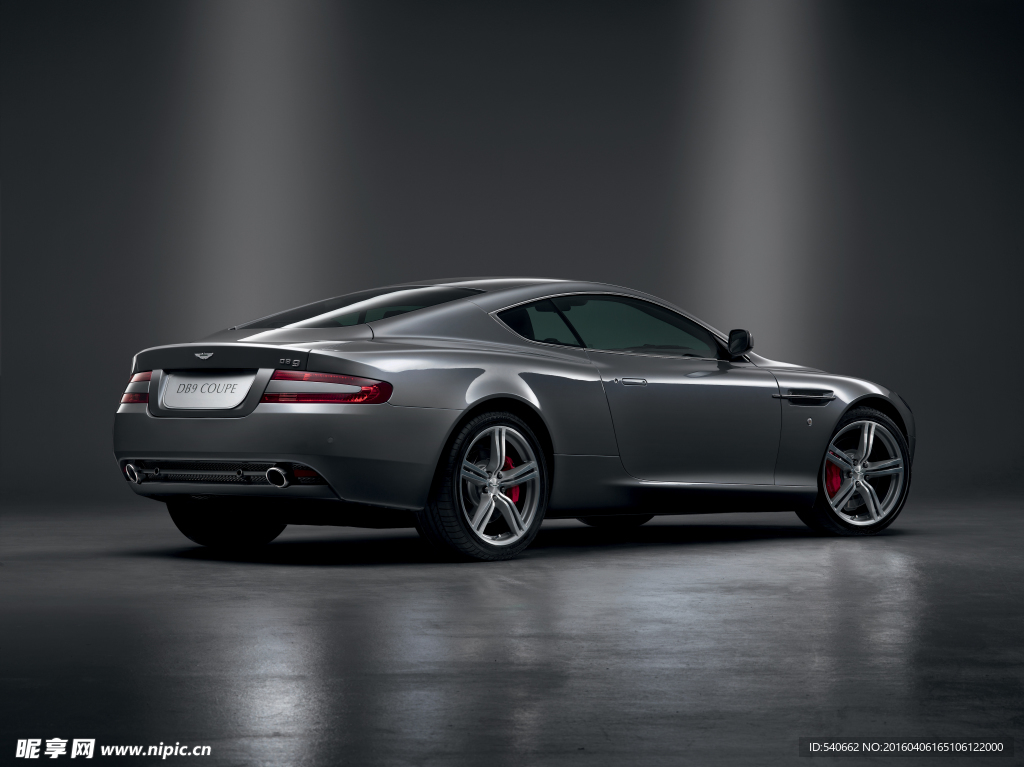 阿斯顿马丁豪车