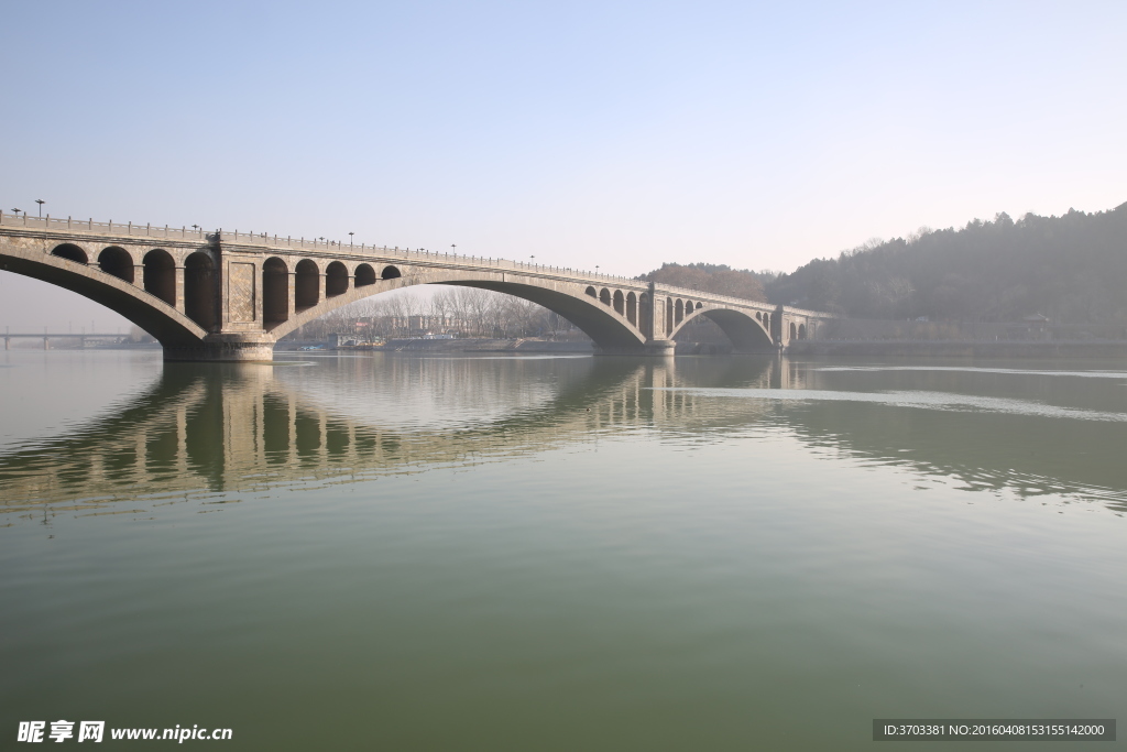 洛阳龙门石窟景区