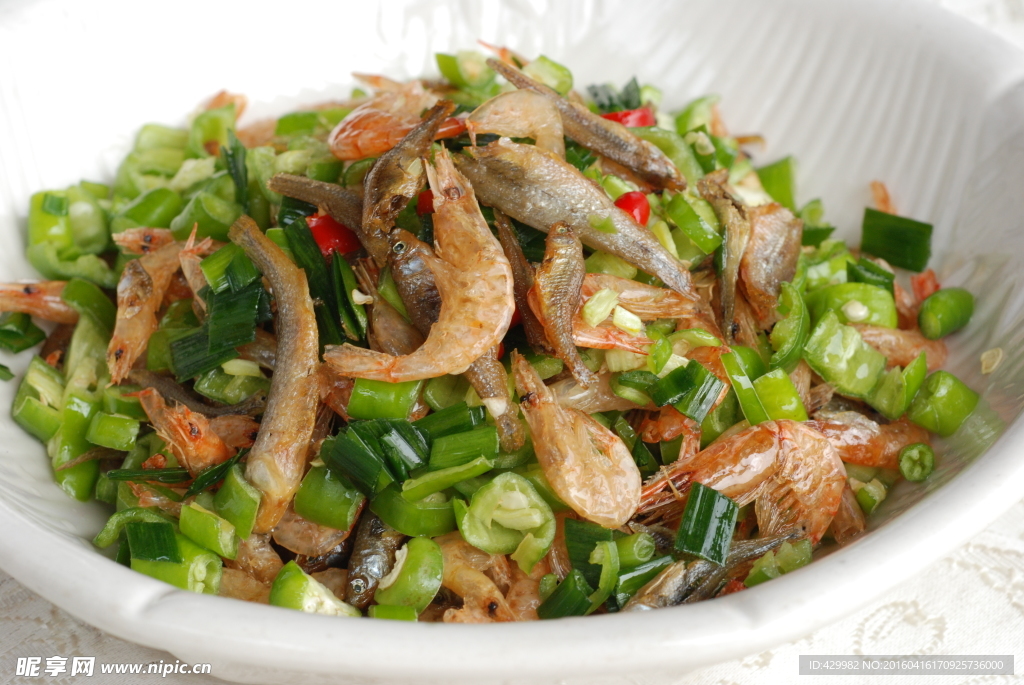 青椒炒小鱼小虾