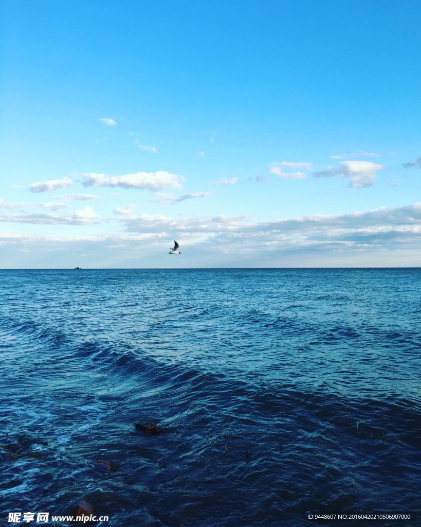 蓝色唯美大海图片