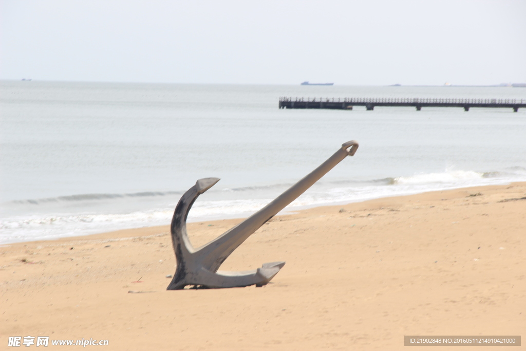 海边的船锚
