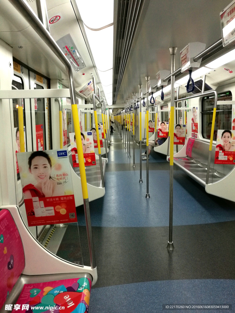 地铁车厢