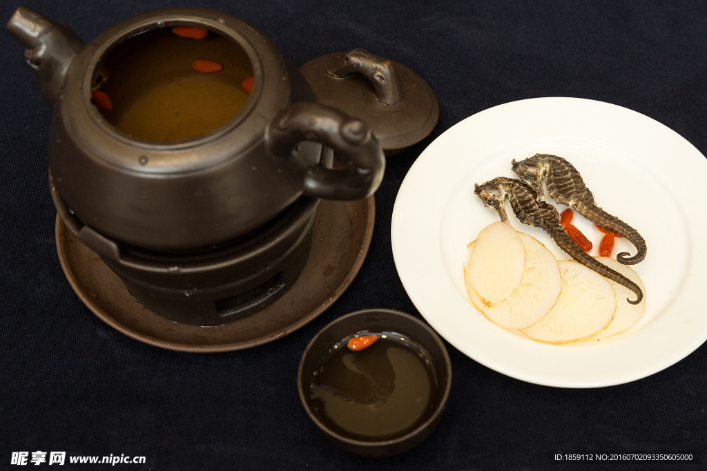 鲜天麻海马功夫汤