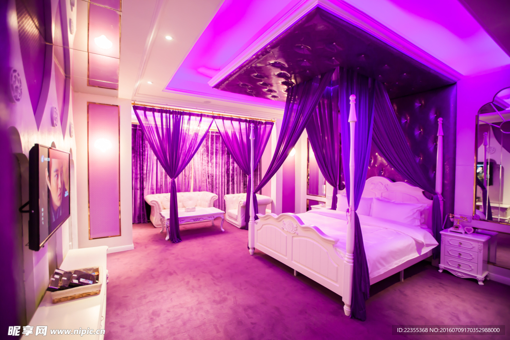 天鹅恋情侣酒店主题房