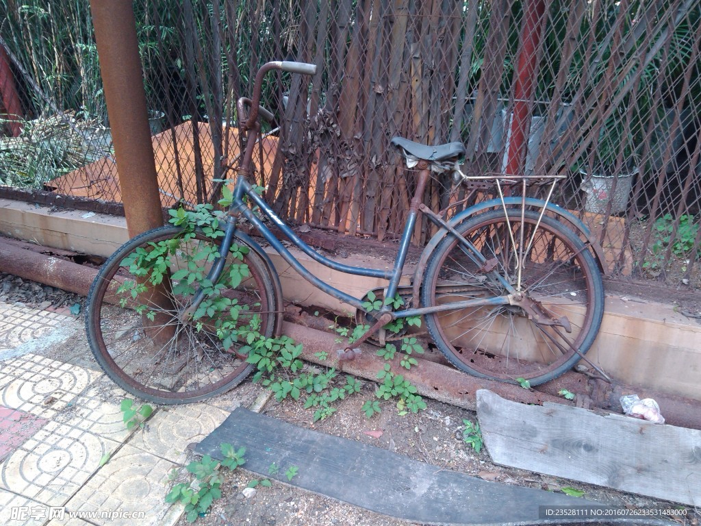 被时间遗忘的自行车