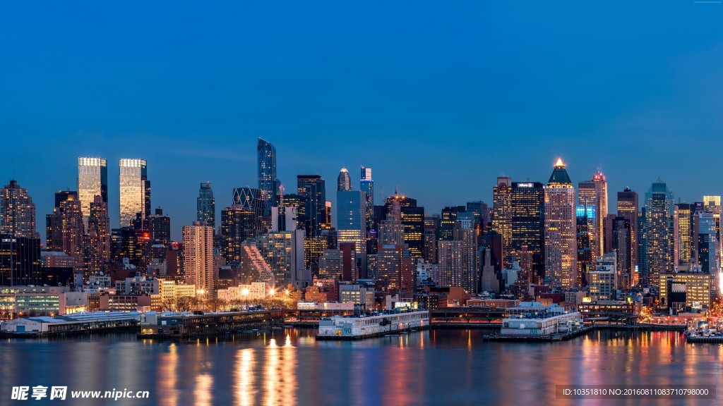 纽约摩天大楼的夜灯