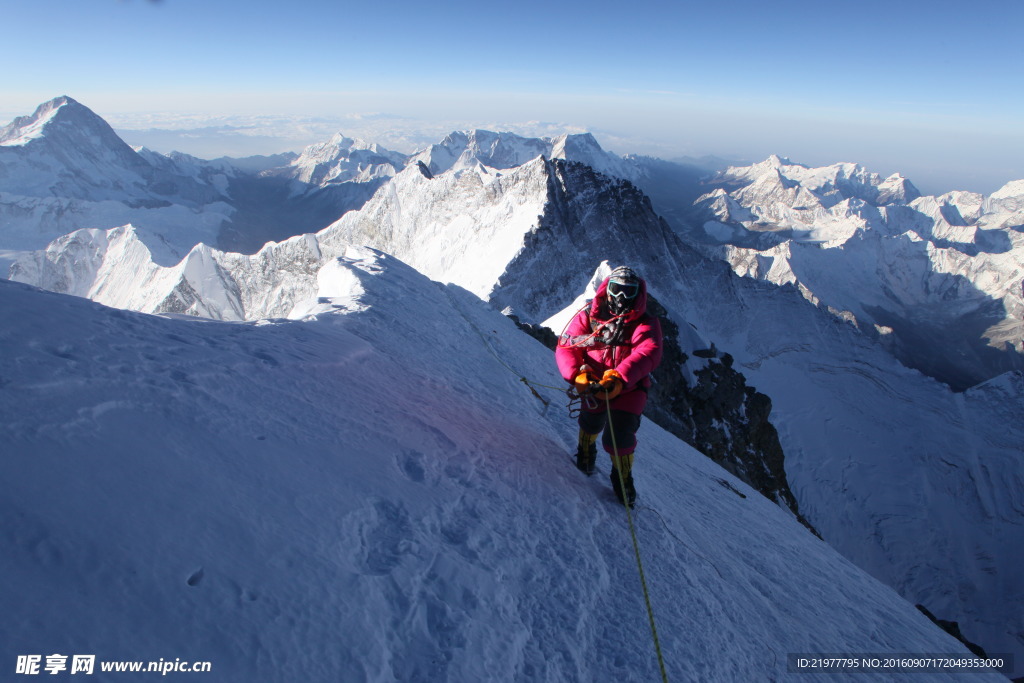 爬雪山照片