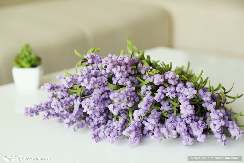 浅紫色薰衣草仿真花