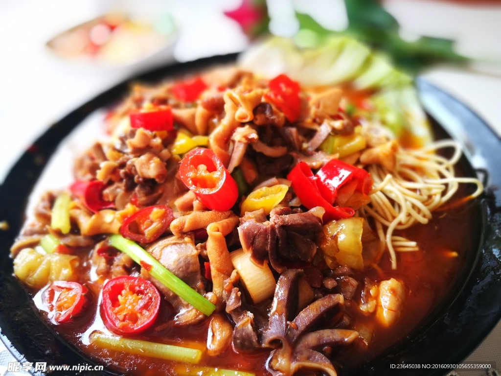 泡椒鸡杂盖浇饭