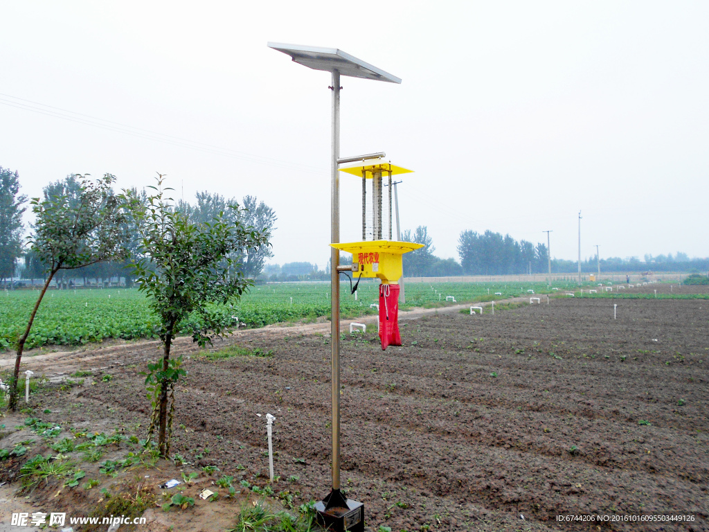 佳多频振式太阳能杀虫灯