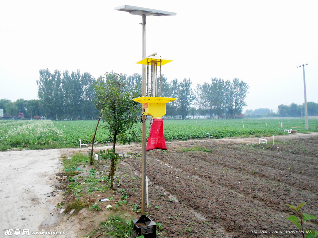 佳多频振式太阳能杀虫灯