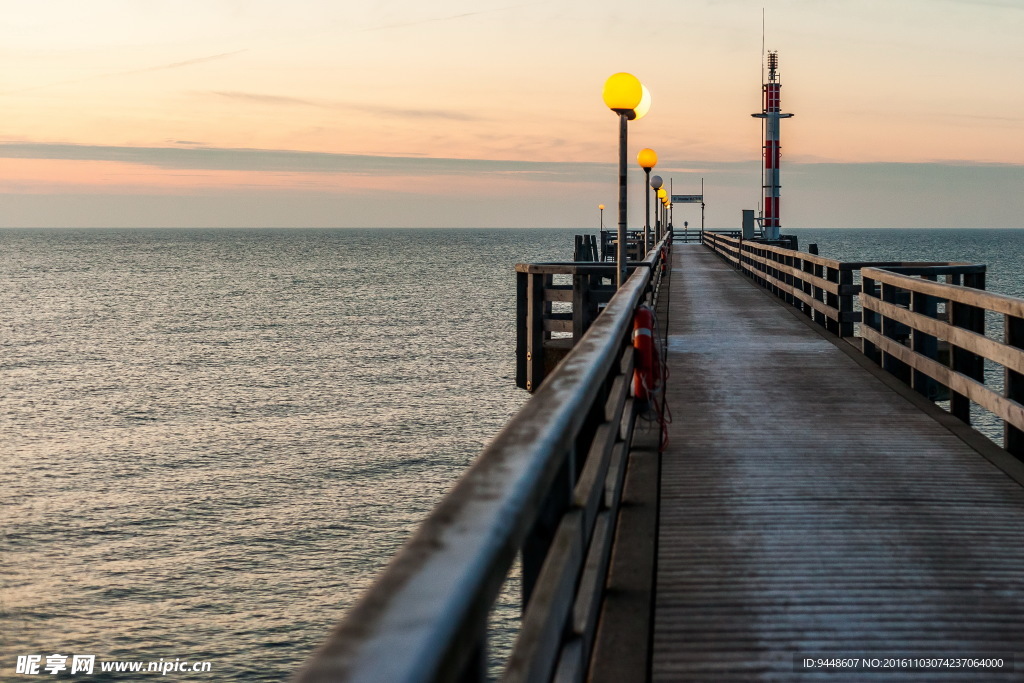德国北部海岸黄昏图片