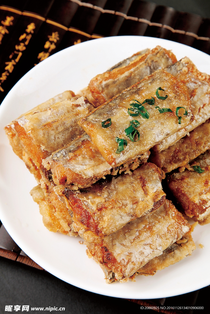 美味炸带鱼图片