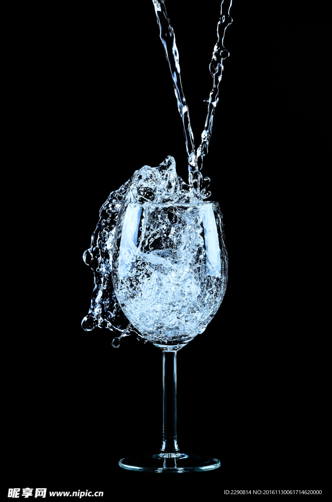 西餐 餐具 高脚杯 摄影 杯子